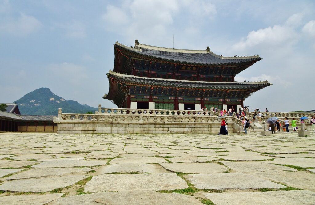 Middelpunt van je reis als je gaat backpacken in Zuid-Korea: de hoofdstad Seoul.