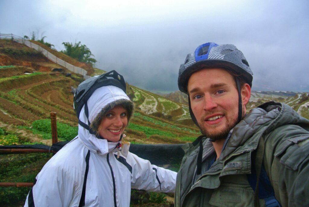 Uitzicht op de rijstvelden tijdens backpacken Sapa in Noord-Vietnam