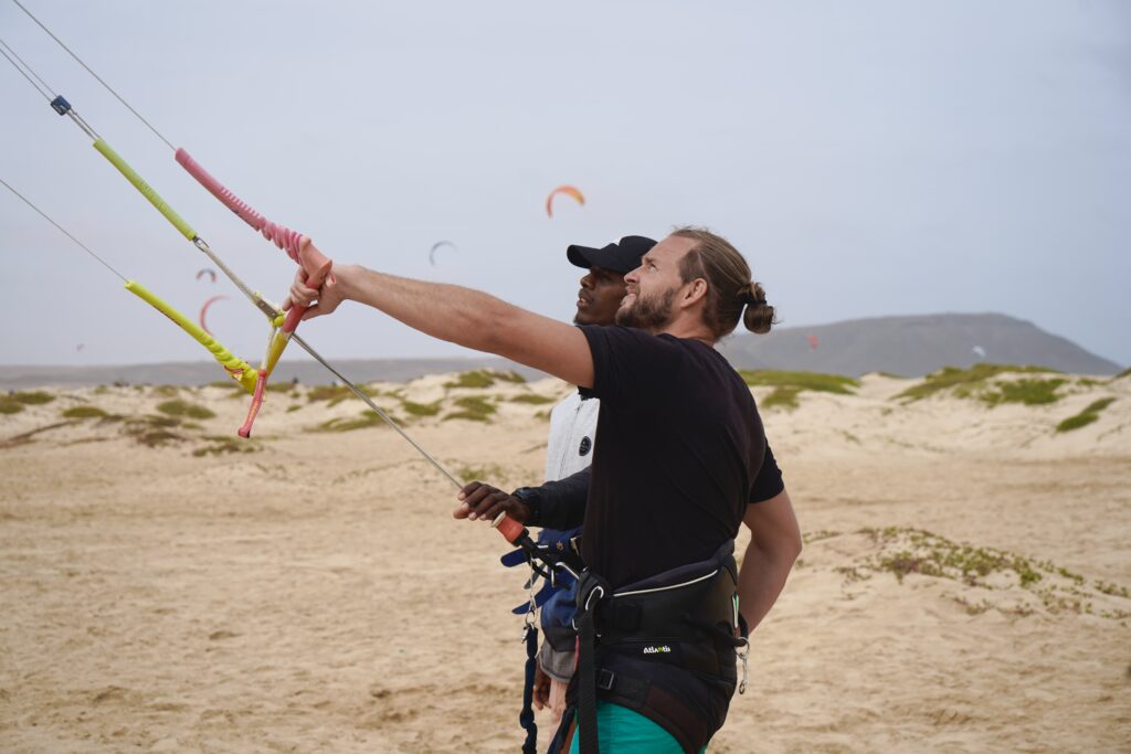 Tips voor een vakantie in Sal, leer kite surfen.