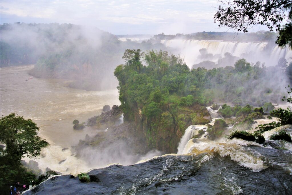Foz do Iguaçu van bovenaf aan de kant van Brazilië